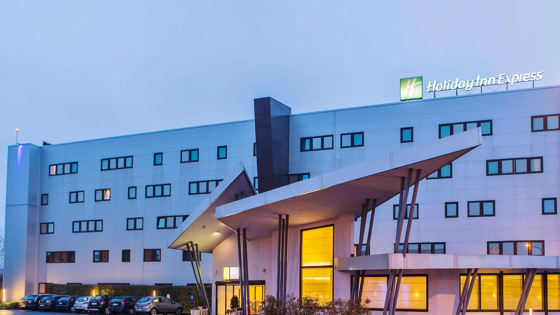 Holiday Inn Express Milan Malpensa Airport location