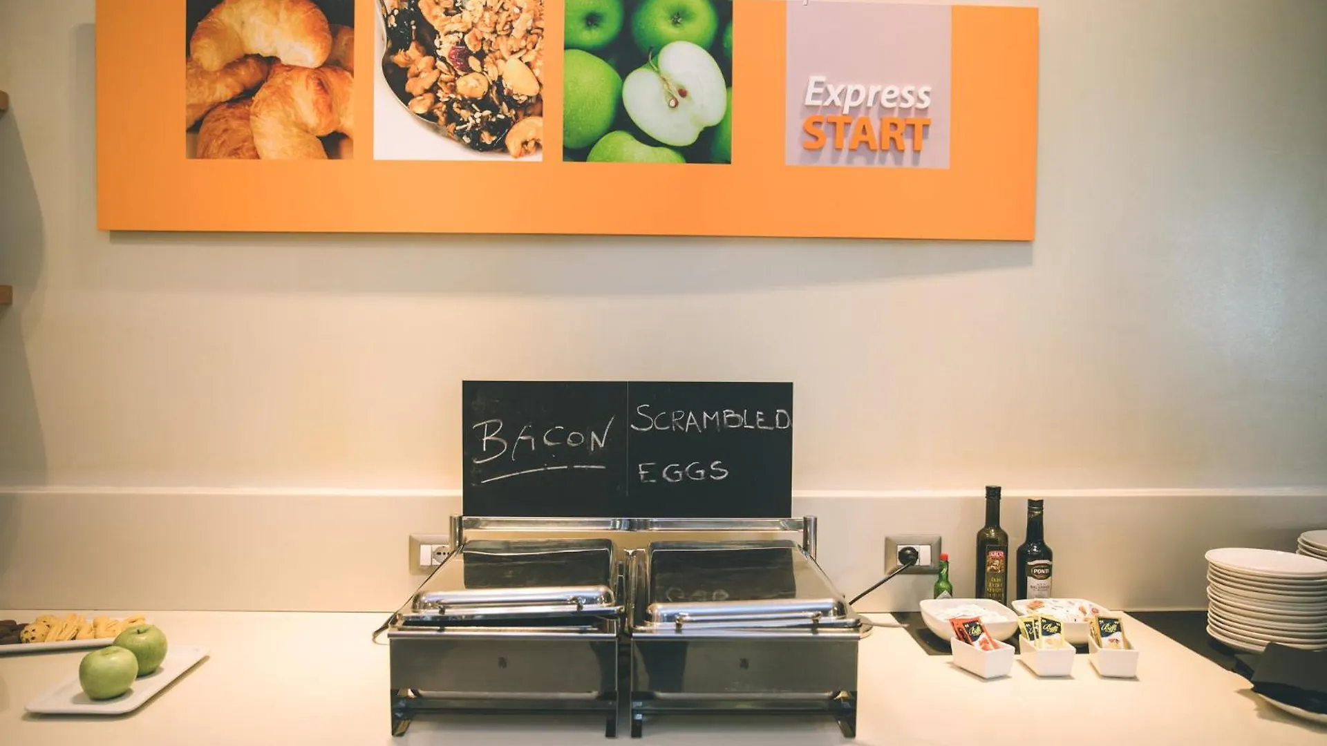 Holiday Inn Express Milan-Malpensa Airport By Ihg Somma Lombardo Italy